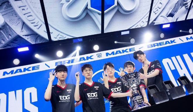 反映球队引 反映球队引