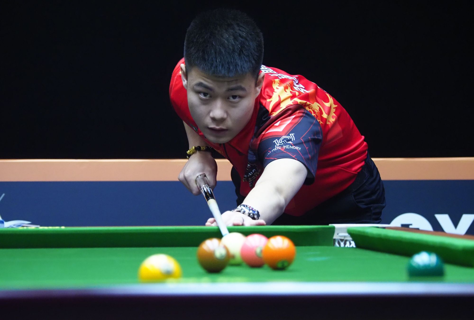 让他很难再 让他很难再