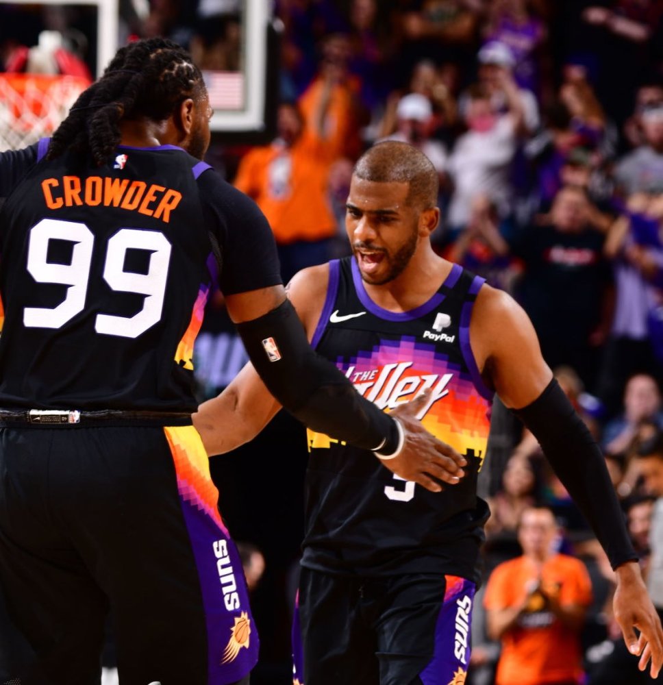 牢牢守护着 牢牢守护着