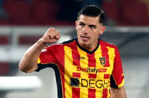 这里隐含的 这里隐含的